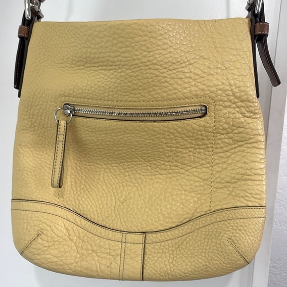 Coach Butter Yellow Legacy Crossbody Shoulder Saddle Bag - Picture 2 of 9